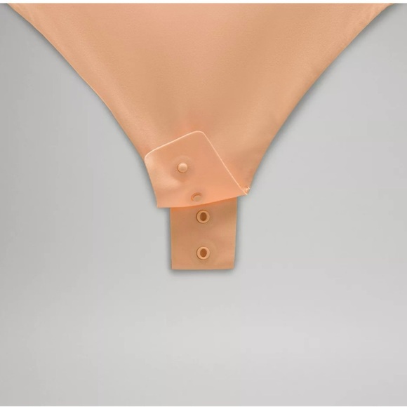 Lululemon Wundermost Ultrasoft Bodysuit, Size Medium & Large NWT - Picture 6 of 10